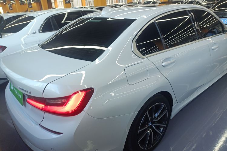 宝马3系 2020款 改款 325Li M运动套装车身外观7