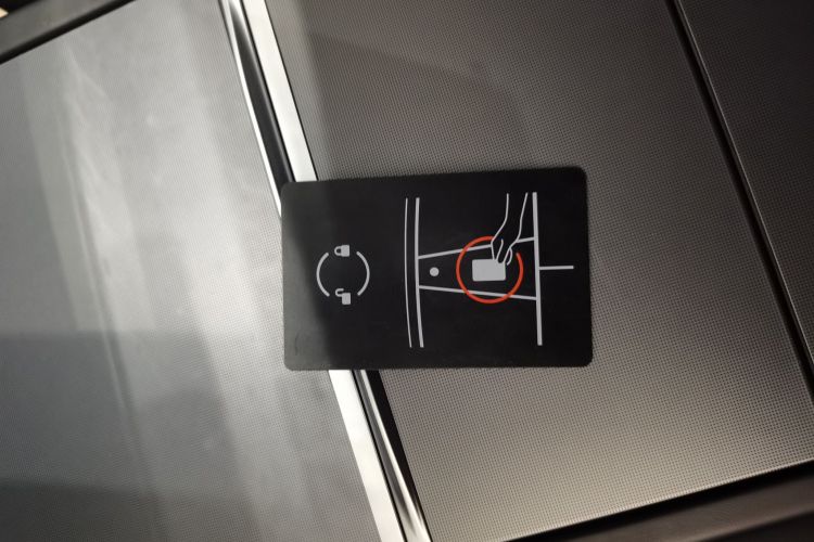 特斯拉 Model 3 2023款 后轮驱动版中控内饰11