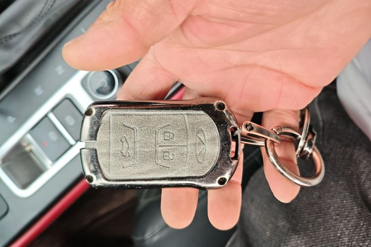 奇瑞 艾瑞泽5 PLUS 2021款 小泽 1.5L CVT享PLUS中控内饰11