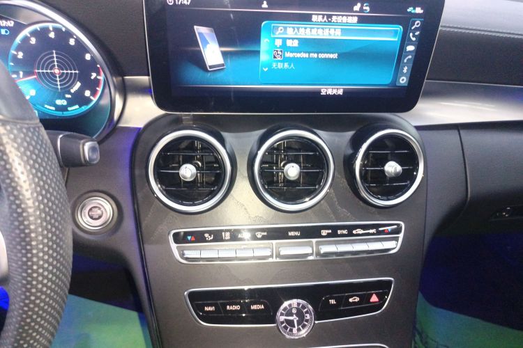 奔驰C级 2020款 改款 C 260 L 运动版中控内饰16