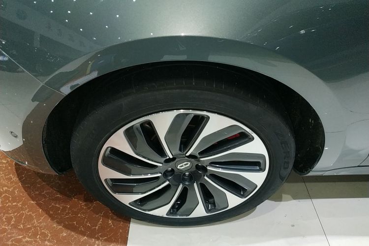 鸿蒙智行 问界M5 2022款 增程后驱标准版车身外观6007