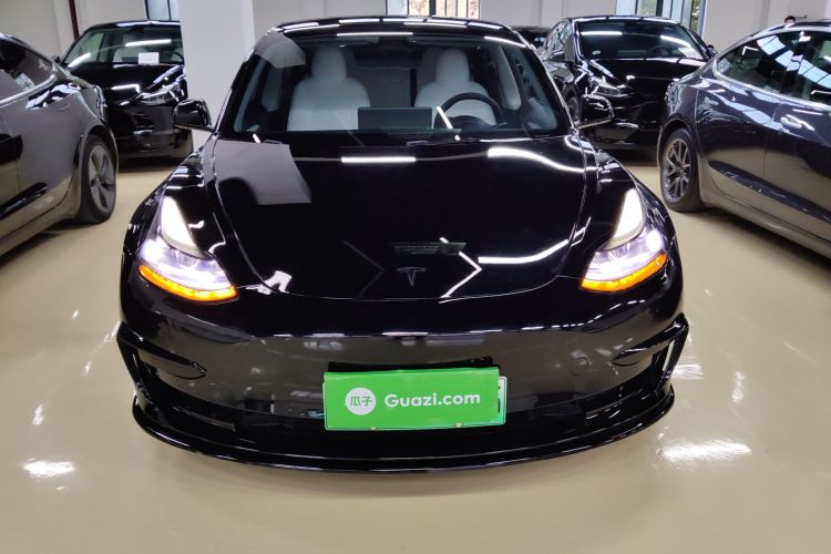 特斯拉 Model 3 2022款 后轮驱动版车身外观2