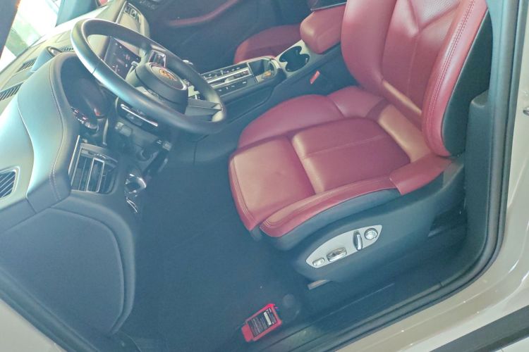 保时捷 2024款 Macan 2.0T中控内饰19