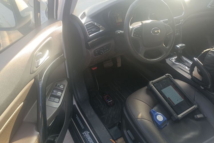 广汽传祺 传祺GS4 2015款 200T G-DCT豪华版中控内饰20