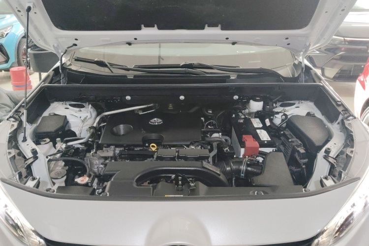 丰田 威兰达 2022款 2.0L CVT四驱豪华PLUS版机舱底盘24