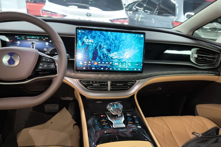 腾势D9 2024款 DM-i 980 四驱尊贵型中控内饰16