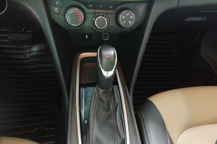 雪佛兰 科鲁泽 2022款 320 自动悦享天窗版局部细节18