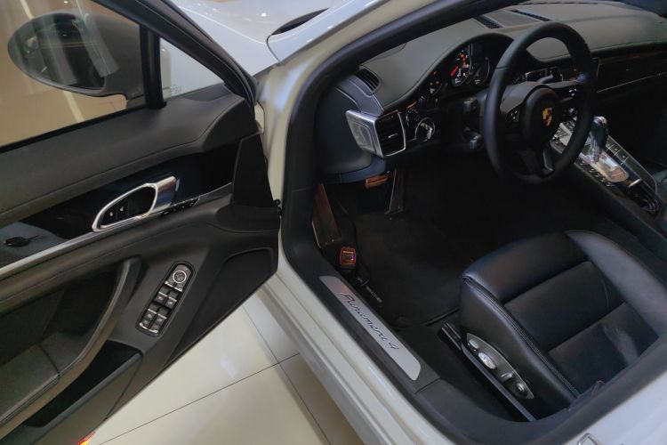 保时捷 2014款 Panamera 4 3.0T中控内饰20