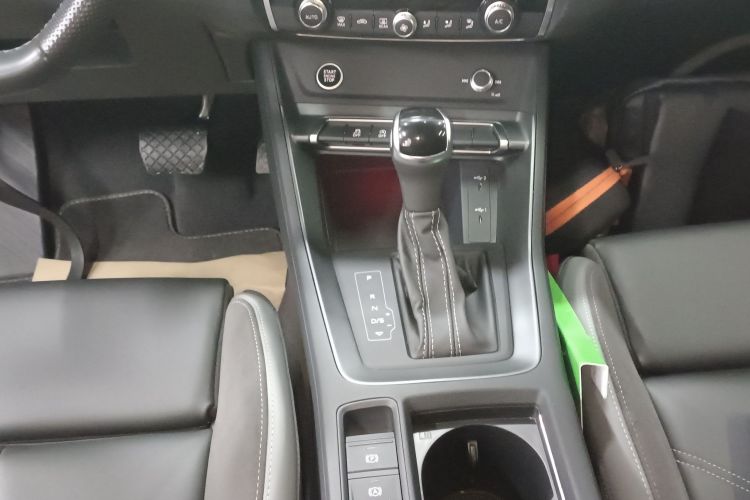 奥迪Q3 Sportback 2023款 改款 40 TFSI 时尚型中控内饰18