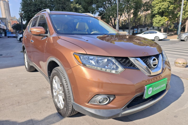 日产 奇骏 2014款 2.5L CVT领先版 4WD车身外观3