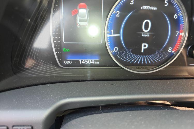 雷克萨斯ES 2025款 200 臻享版中控内饰15