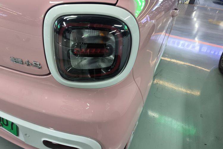 奔腾小马 2025款 222km 闪电马车身外观9