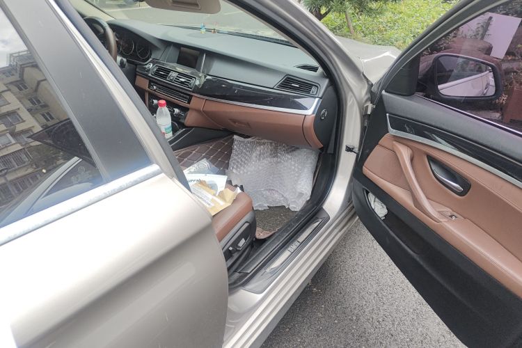 宝马5系 2017款 520Li 典雅型局部细节9005