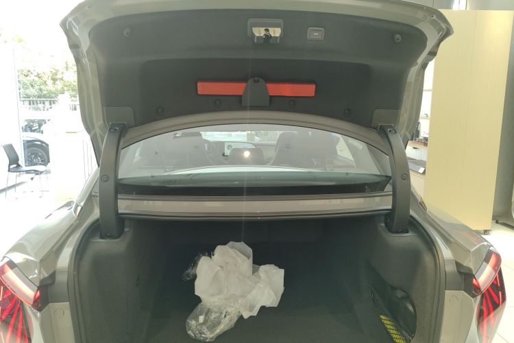 红旗EH7 2025款 600 智选版机舱底盘23