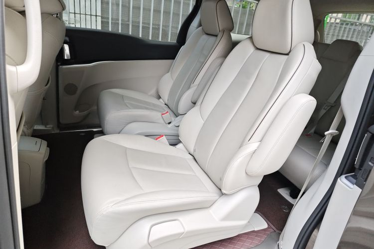 别克GL8 2021款 陆上公务舱 652T 豪华型中控内饰7004