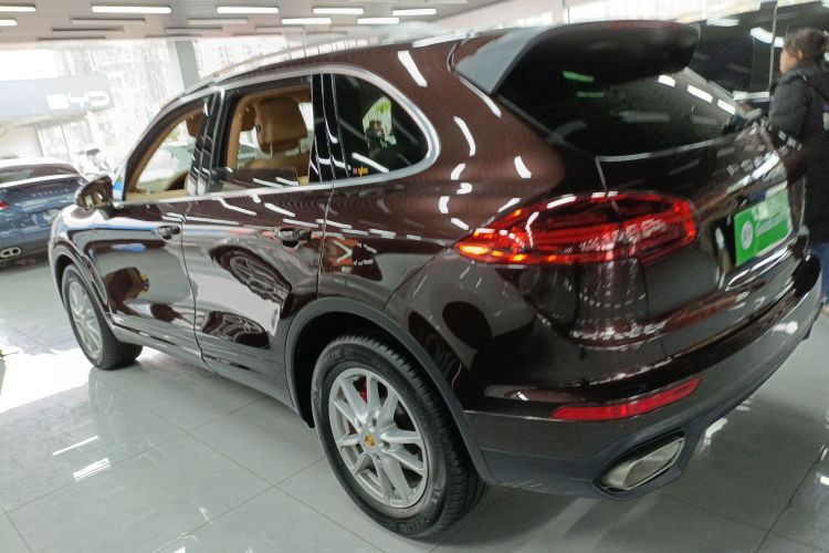 保时捷 2016款 Cayenne 3.0T车身外观4