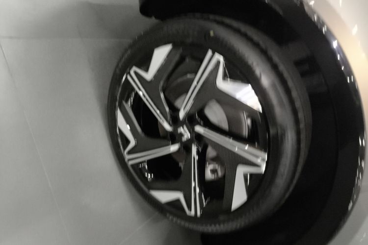 飞凡汽车 飞凡R7 2025款 长续版车身外观6008