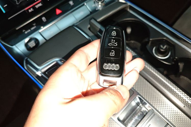 奥迪A6L 2023款 40 TFSI 豪华动感型中控内饰7001