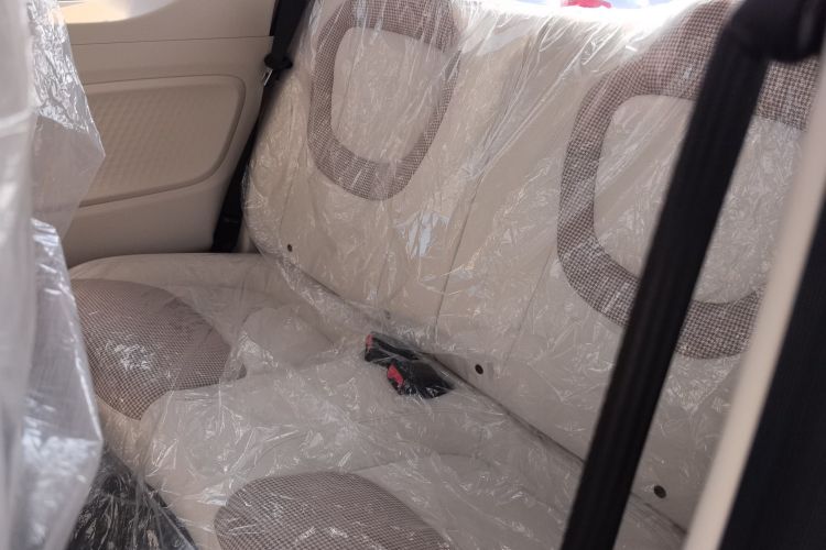 五菱汽车 宏光MINIEV 2024款 第三代 215km 青春版中控内饰21