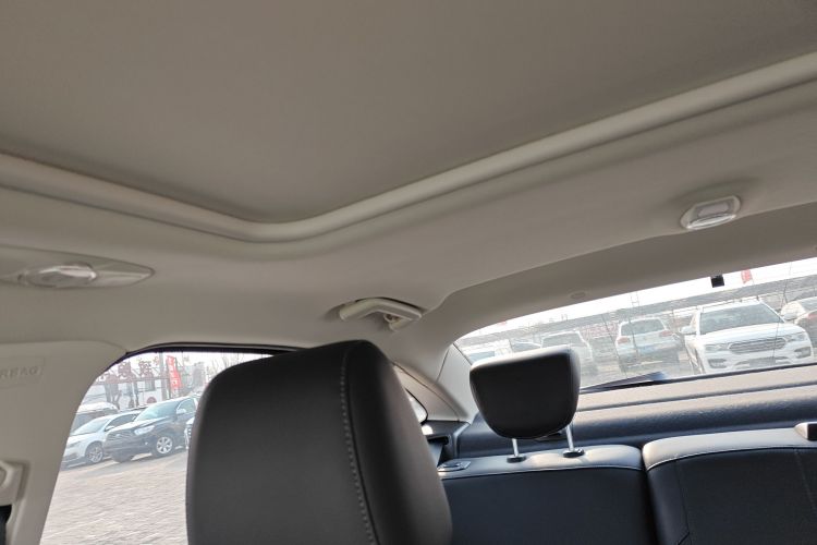 福特 福克斯 2018款 三厢经典 1.6L 自动风尚型智行版中控内饰22