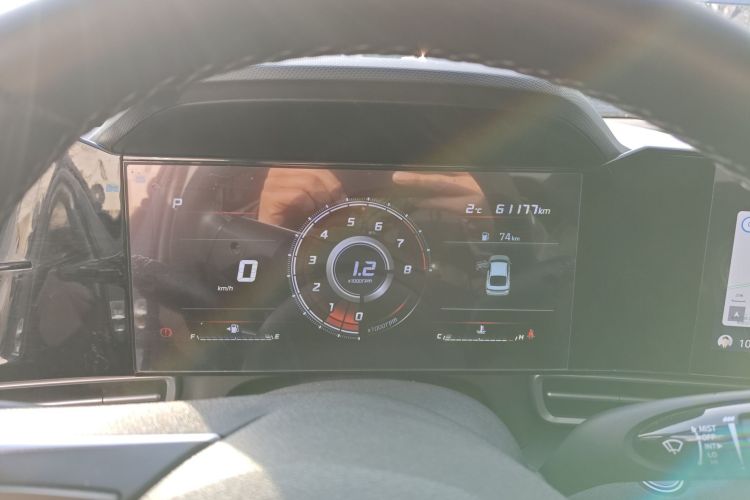 现代 伊兰特 2021款 1.5L CVT LUX尊贵版局部细节14