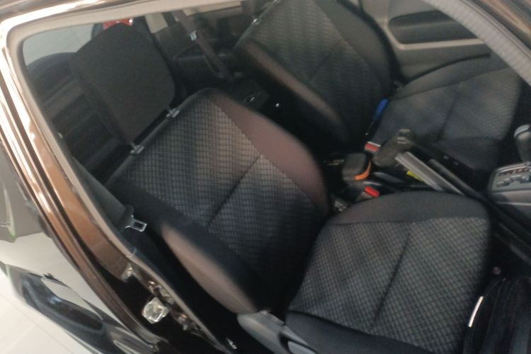 铃木 吉姆尼 2015款 1.3 AT JLX局部细节41