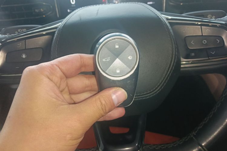 蔚来ES6 2020款 430KM 性能版中控内饰11