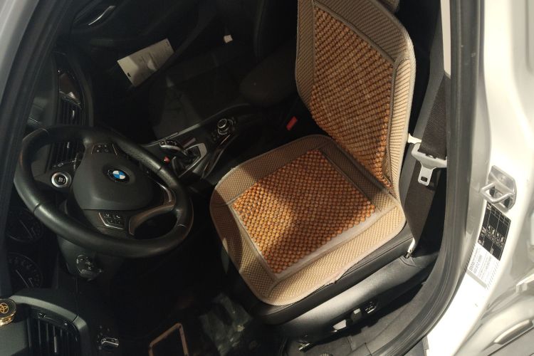 宝马X1 2015款 sDrive18i 领先晋级版中控内饰19