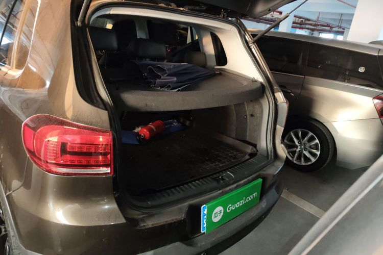 大众 途观 2015款 1.8TSI 自动四驱豪华型机舱底盘23