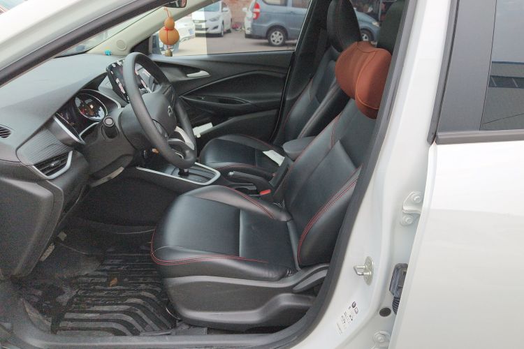 雪佛兰 科沃兹 2020款 改款 Redline 325T 自动欣尚版中控内饰19