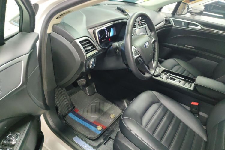 福特 蒙迪欧新能源 2018款 2.0 PHEV 智控时尚型 国VI中控内饰7003