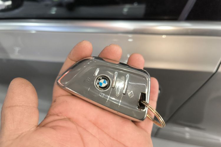 宝马3系 2021款 320Li M运动套装中控内饰11