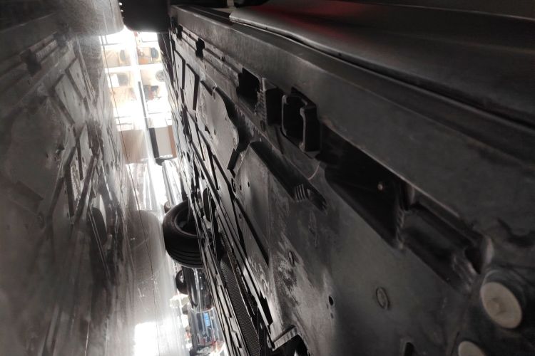 奔驰GLB 2024款 GLB 200 动感型局部细节9002