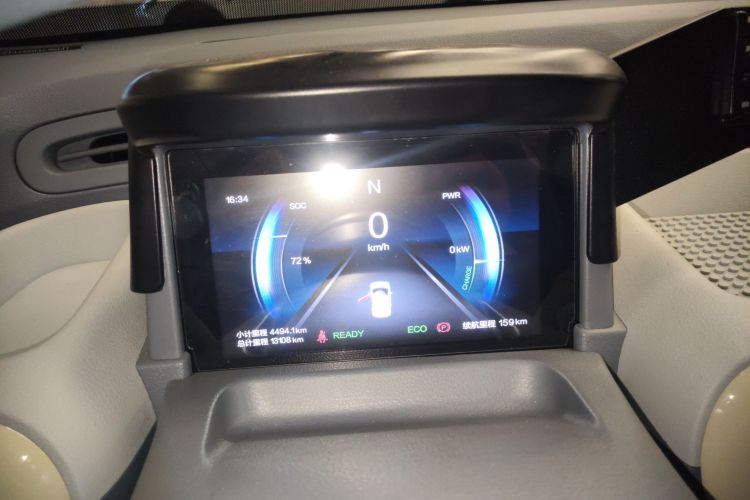 奔腾小马 2025款 222km 灵动马中控内饰14