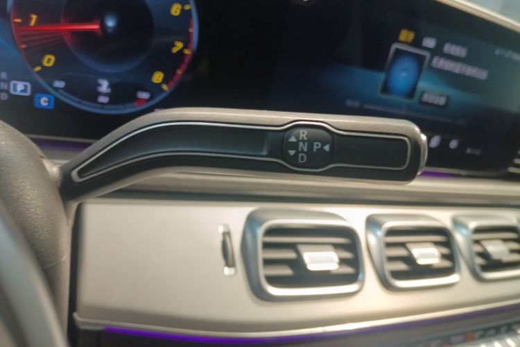 奔驰GLE 2020款 GLE 350 4MATIC 动感型局部细节18