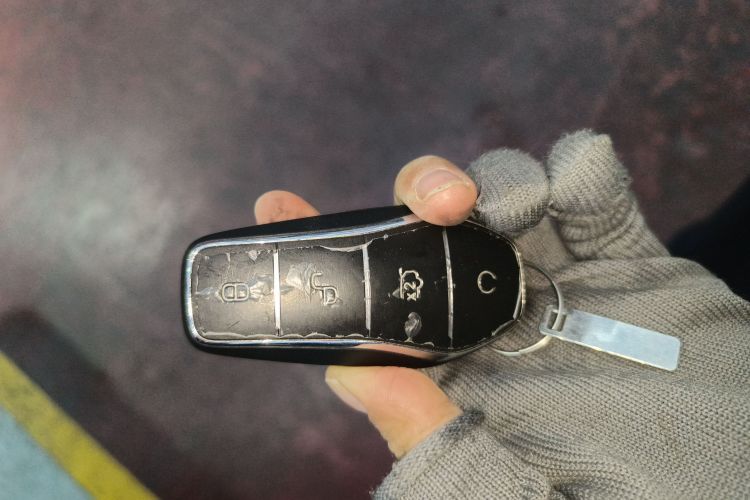 比亚迪 秦PLUS 2024款 荣耀版 DM-i 55KM领先型中控内饰11