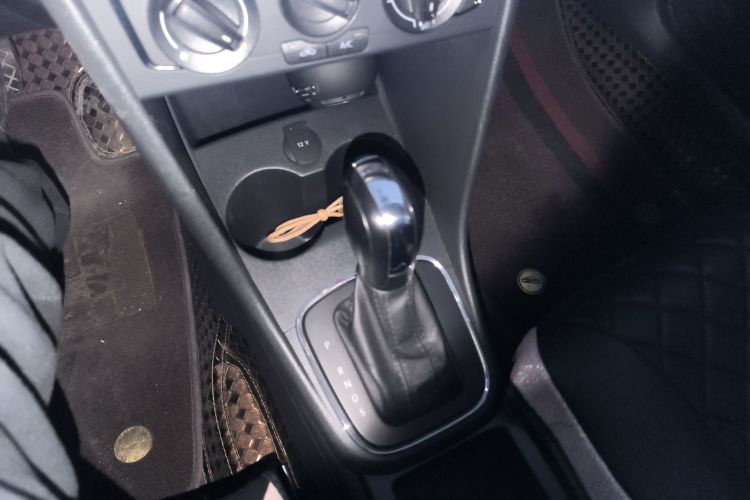 大众 Polo 2016款 1.4L 自动风尚型局部细节18