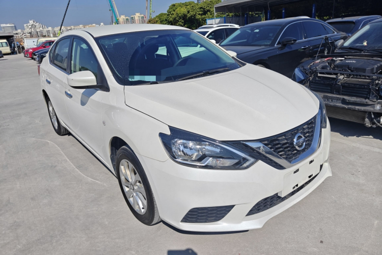 日产 轩逸 2024款 经典 1.6XE CVT舒适版车身外观3