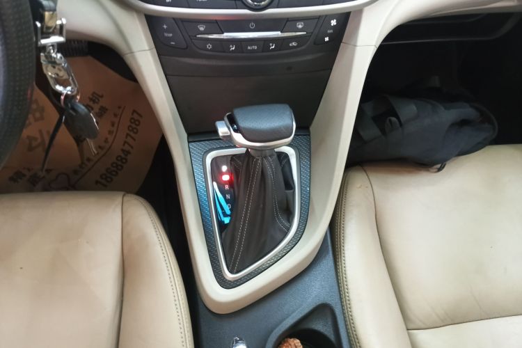 别克 英朗 2019款 15T 双离合互联精英型 国VI中控内饰18