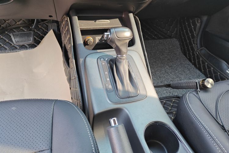 起亚K3S 2014款 1.6L 自动GLS中控内饰18