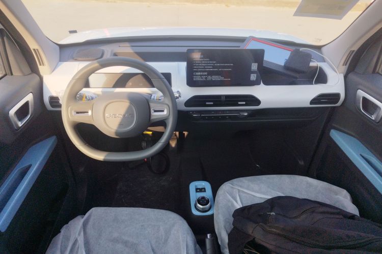 吉利银河 2024款 熊猫mini 200km 耐力熊中控内饰12