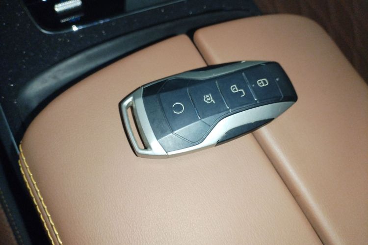 比亚迪 唐新能源 2021款 DM-i 112KM 尊贵型中控内饰11