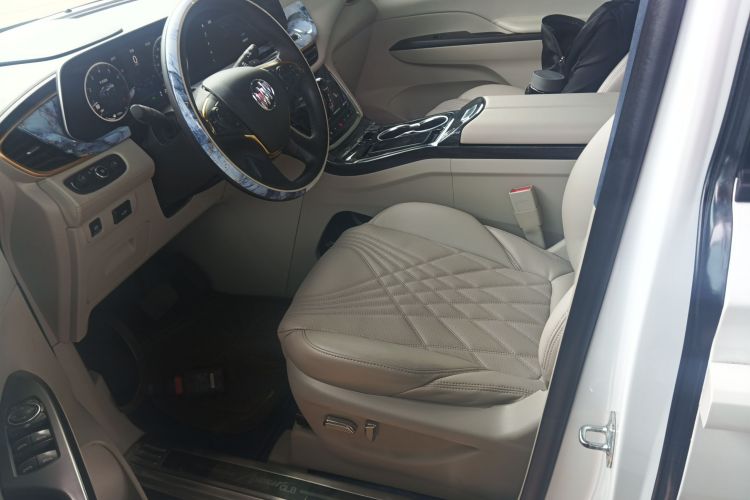 别克GL8 2021款 ES陆尊 653T 舒适型中控内饰19