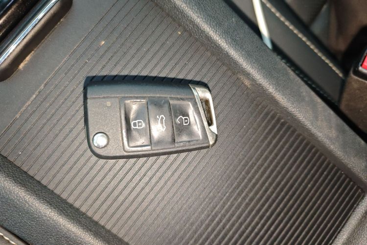 大众 凌渡 2019款 280TSI DSG舒适版 国VI中控内饰11