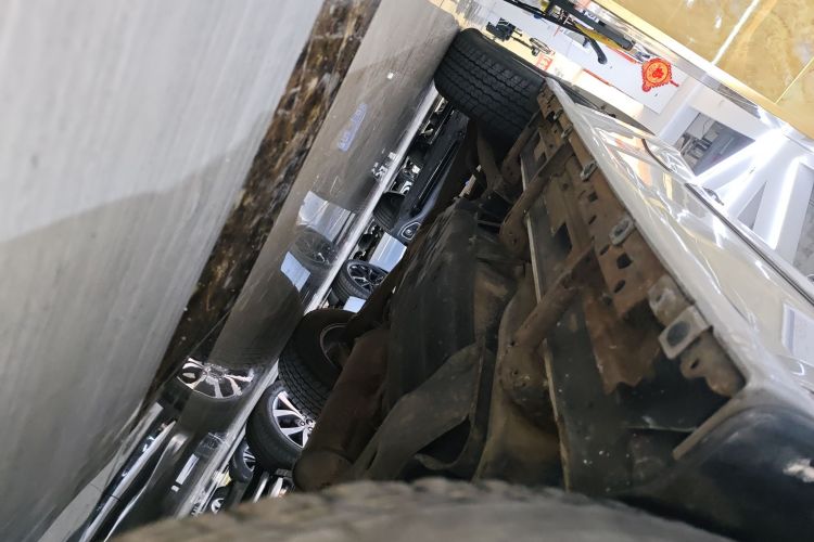 三菱 帕杰罗(进口) 2020款 3.0L 自动尊贵越野版局部细节9001