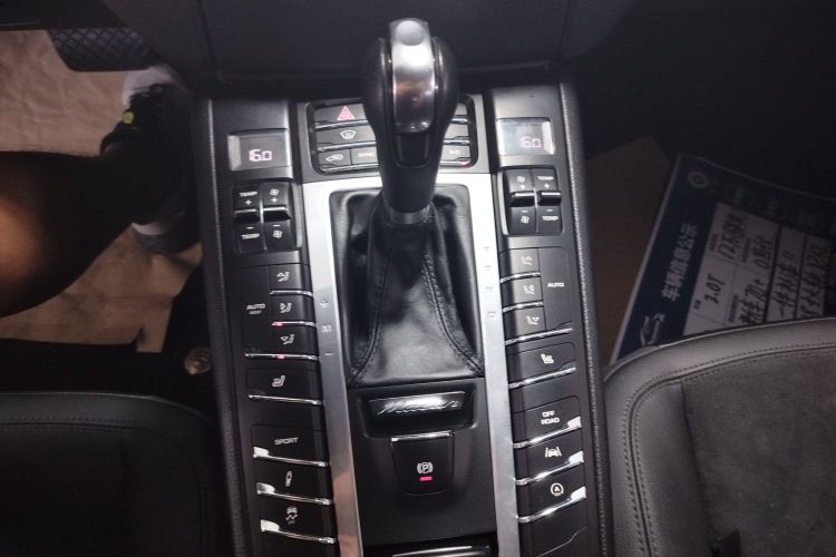 保时捷 2017款  Macan 2.0T中控内饰18