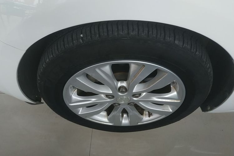 别克 英朗 2021款 改款 典范 1.5L 自动精英型车身外观6001