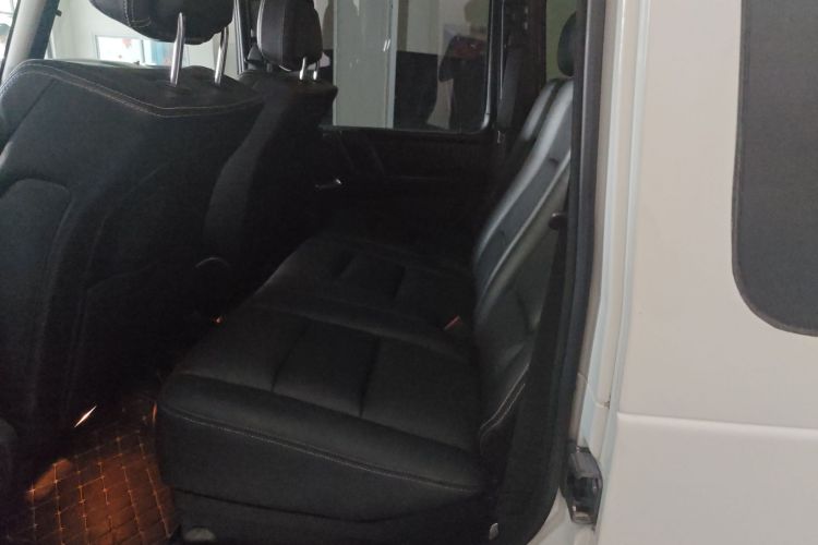 奔驰G级（平行进口） G550 自动4.0T V8 中控内饰21