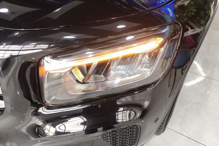 奔驰GLB 2024款 改款 GLB 220 动感型局部细节36