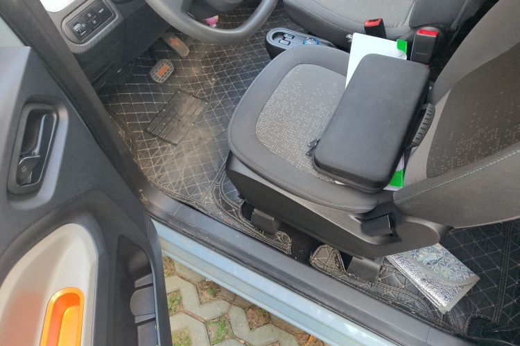 五菱汽车 宏光MINIEV 2020款 悦享款 三元锂中控内饰7003